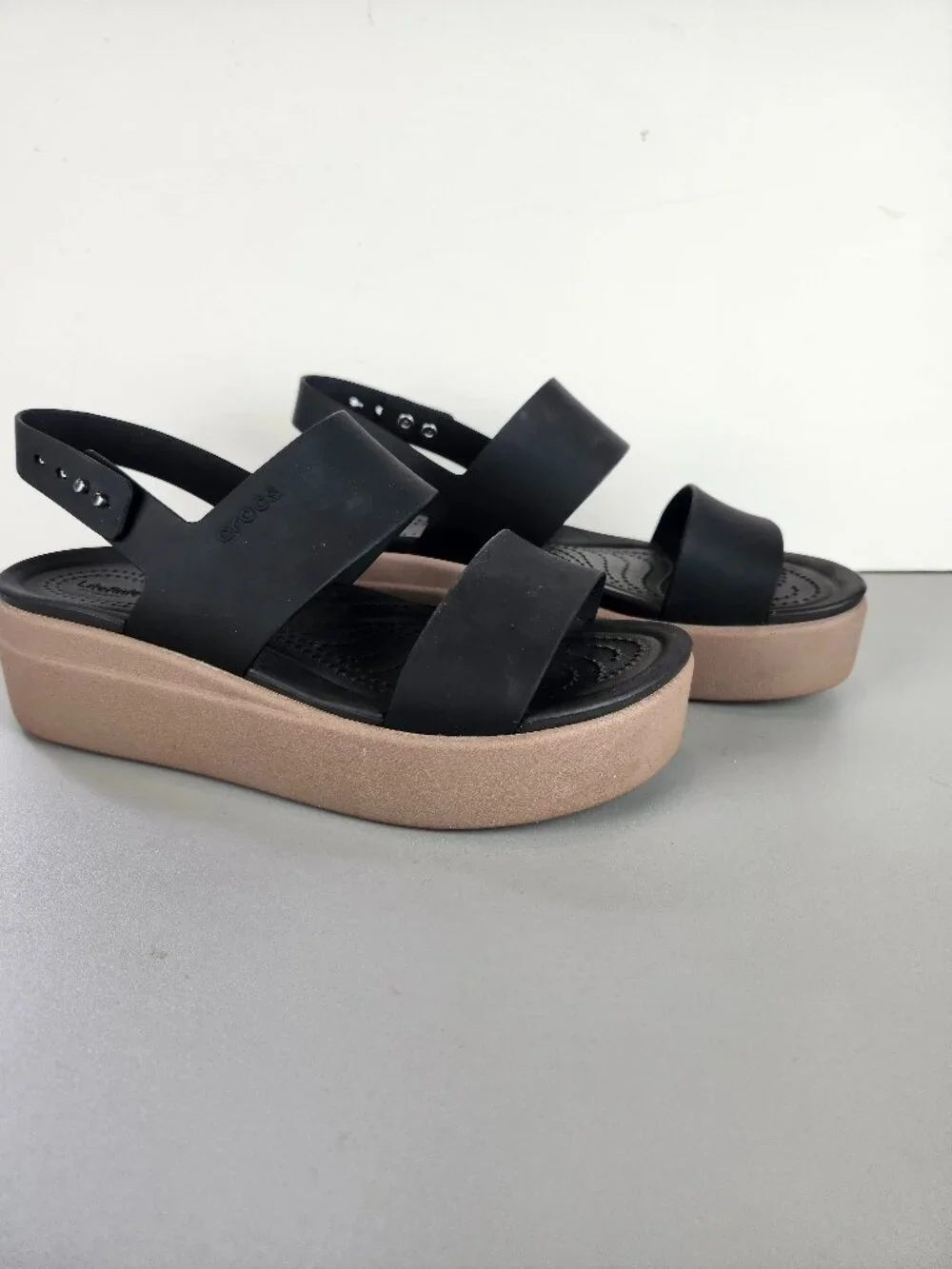 Crocs Brooklyn Low Wedge Sandal - Women Size 7